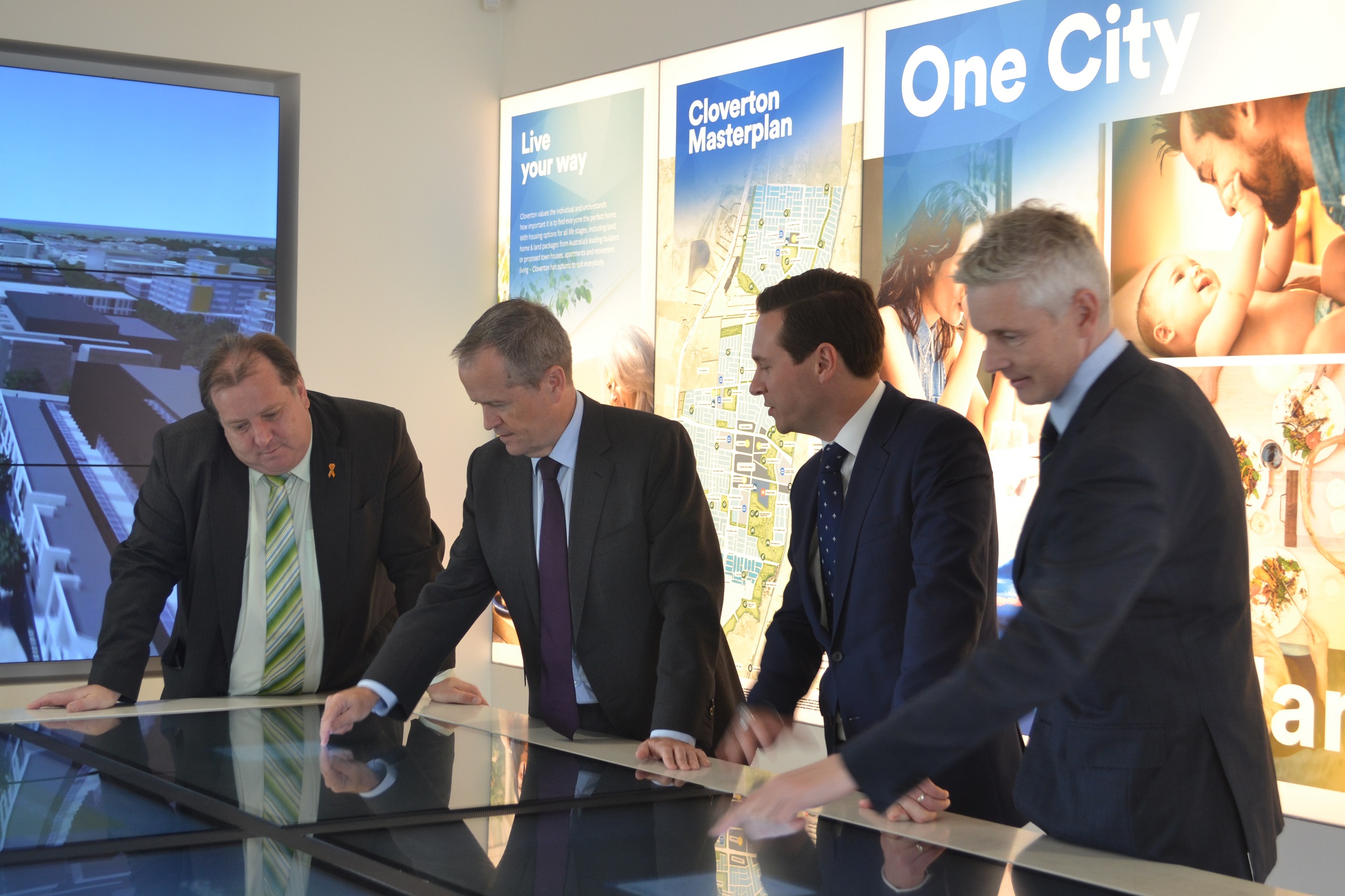 The Hon. Bill Shorten, Federal Leader of the Opposition (second from left) having a look at Cloverton’s digital interactive map table in the Land Sales Centre during a recent visit. Come and try it out for yourself today!