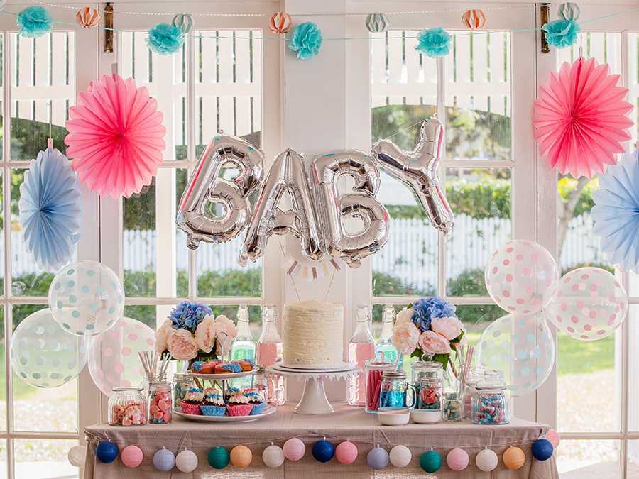 Gender Reveal lollie table.