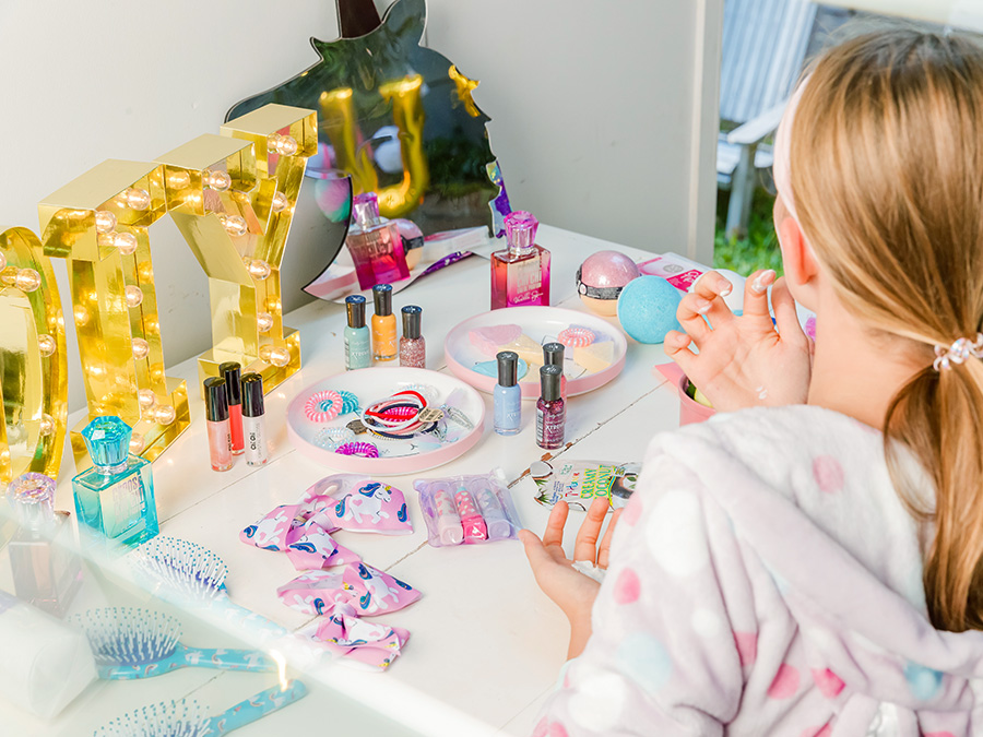 Make up table